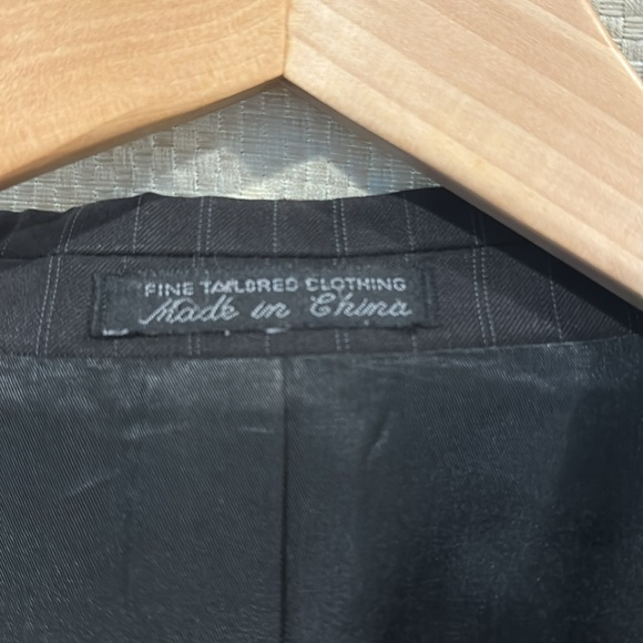 PTP 25 inches length 32 inches black pink striped jacket. - Picture 2 of 16